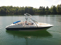1994 Bayliner 1850 with Ascent Wakeboard Tower