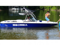 2000 Moomba with Ascent Wakeboard Tower