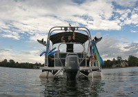 2015 Sweet Water Premium Pontoon Boat with F250 Pontoon Tower