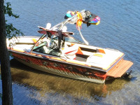 1990 Chaparral XL175 wakeboard tower and accessories