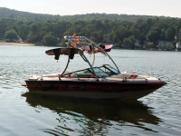 1990 Chaparral XL175 wakeboard tower and accessories