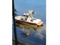 1990 Chaparral XL175 wakeboard tower and accessories