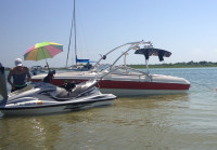 2004 Stingray 190LS wakeboard tower, speakers and racks