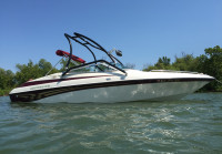 2000 Crownline 202BR wakeboard tower