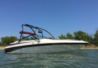 2000 Crownline 202BR wakeboard tower