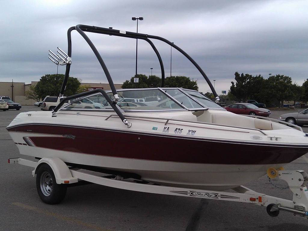 1994 Sea Ray with an Airborne 2.0 Wakeboard Tower, photo 1 of 2