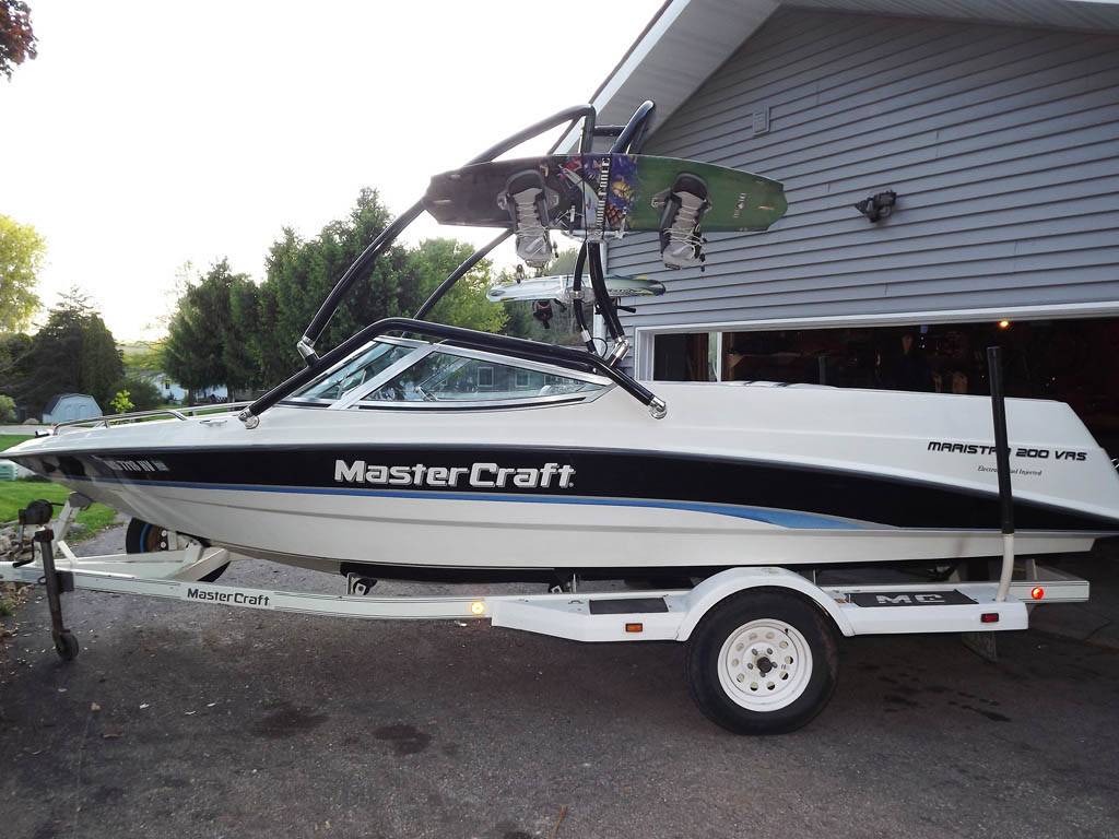 1995 Mastercraft Maristar 200VRS with an Airborne 2.0 Wakeboard Tower, photo 1 of 2