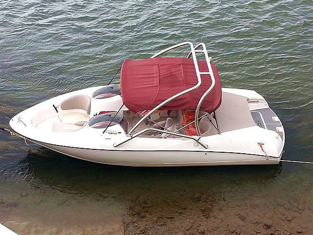 2001 Yamaha ls 2000 with an Airborne 2.0 Wakeboard Tower, photo 1 of 3