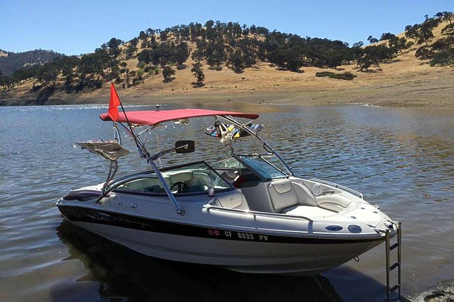 2004 Crownline LS216 with an Assault Wakeboard Tower, photo 1 of 4