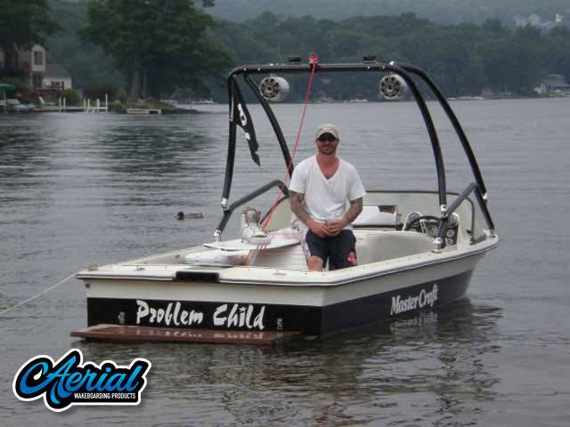 1982 Mastercraft 190 with an Airborne 2.0 Wakeboard Tower