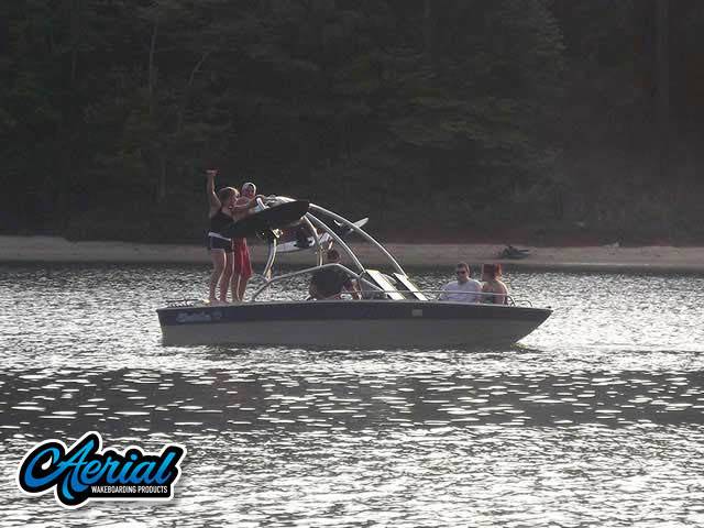 1986 Cheetah with an Airborne 2.0 Wakeboard Tower, photo 1 of 3