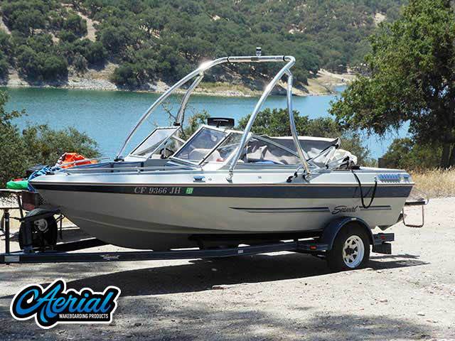 1986 Sea Swirl Tempo with an Ascent 2.0 Wakeboard Tower, photo 2 of 2