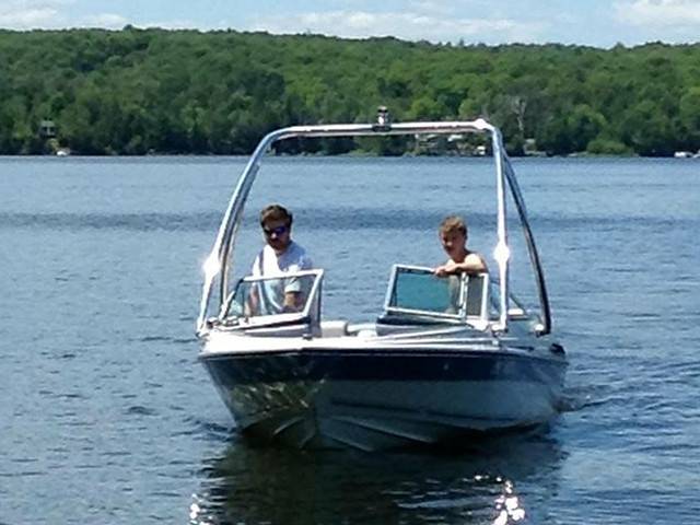 1987 Doral TRX with an Ascent 2.0 Wakeboard Tower, photo 1 of 2