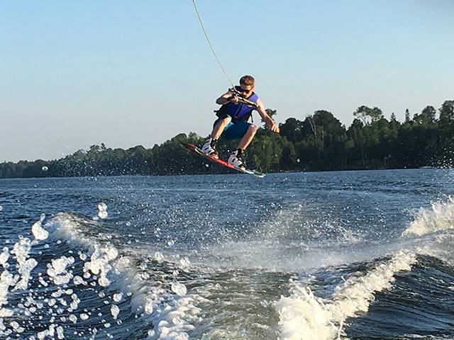 1987 Doral TRX with an Ascent 2.0 Wakeboard Tower, photo 2 of 2