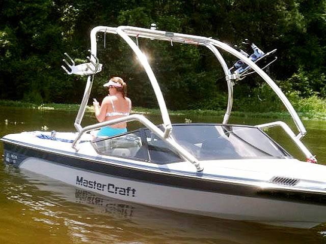 1988 Mastercraft Prostar 190 with an Airborne 2.0 Wakeboard Tower, photo 2 of 5