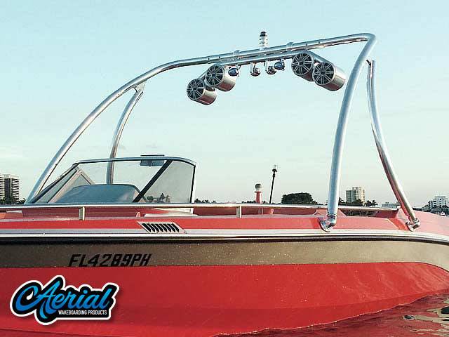 1989 Mastercraft Tristar 22' with an Ascent 2.0 Wakeboard Tower, photo 2 of 4