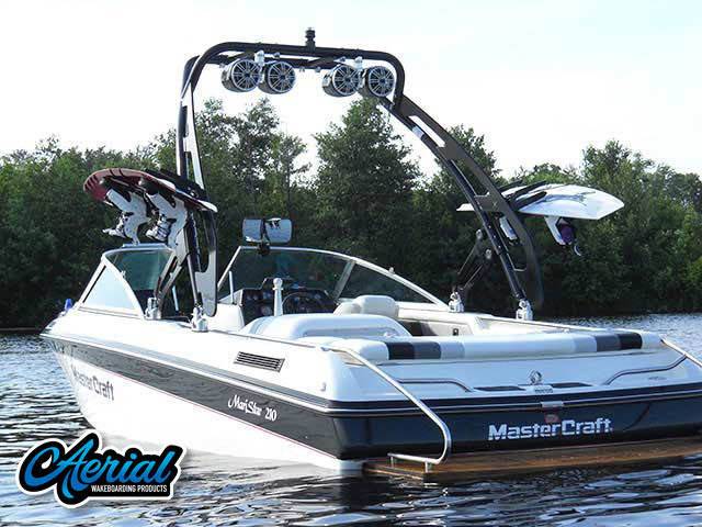 1990 Mastercraft Maristar 210 with a FreeRide Wakeboard Tower, photo 2 of 11