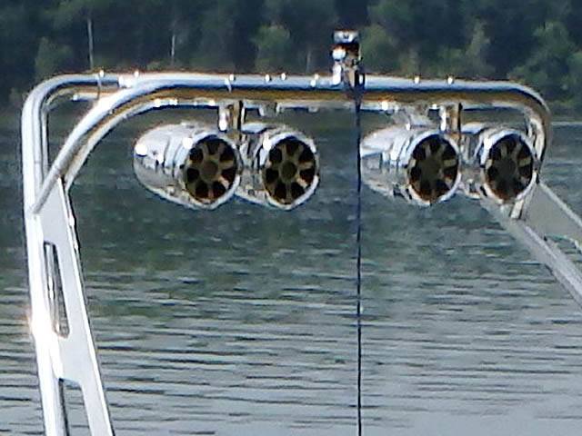 1990 Sea Ray 170 with a FreeRide Wakeboard Tower, photo 3 of 4