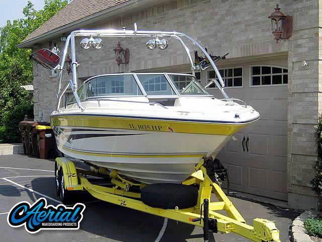 1990 Sea Ray 190 with an Airborne 2.0 Wakeboard Tower, photo 2 of 4