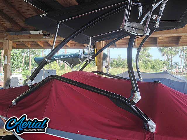 1991 Barefoot/Excel with an Airborne 2.0 Wakeboard Tower, photo 2 of 4