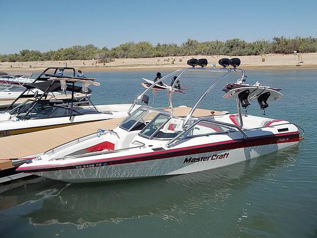 1992 Mastercraft Maristar with an Airborne 2.0 Wakeboard Tower, photo 1 of 2