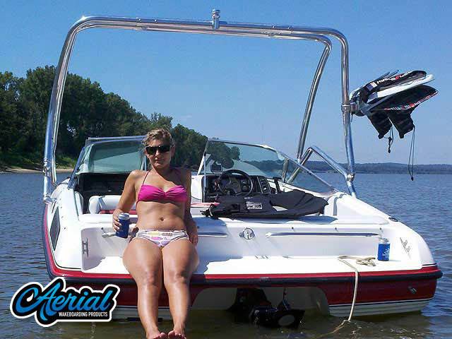1993 Chapparal SL200 with an Airborne 2.0 Wakeboard Tower, photo 1 of 6