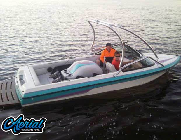 1993 Malibu Echelon with an Airborne 2.0 Wakeboard Tower, photo 2 of 3