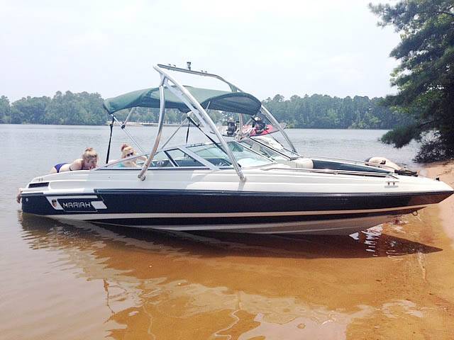 1994 Mariah Tulare 200 with an Ascent 2.0 Wakeboard Tower, photo 1 of 7