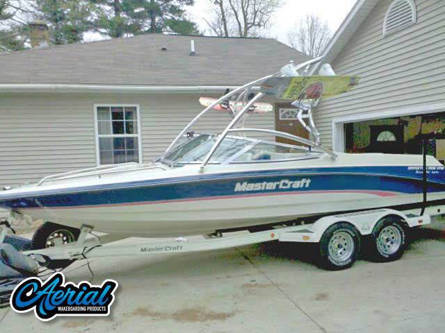 1994 Mastercraft 225VRS with an Assault Wakeboard Tower, photo 2 of 4