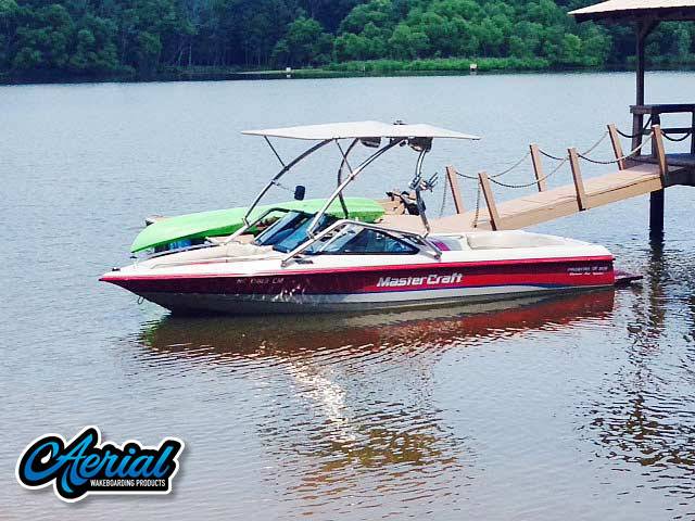 1994 MasterCraft Prostar 205 with an Airborne 2.0 Wakeboard Tower, photo 2 of 4