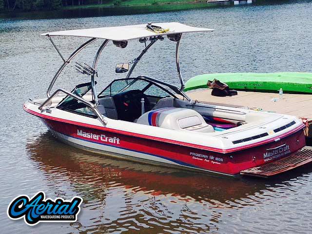 1994 MasterCraft Prostar 205 with an Airborne 2.0 Wakeboard Tower, photo 1 of 4