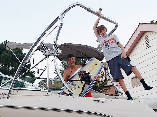 1994 Sea Ray Signature Select 220 with an Ascent 2.0 Wakeboard Tower, photo 2 of 3