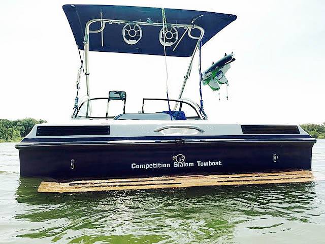 1994 Tige 2002FLSM with an Assault Wakeboard Tower, photo 3 of 6