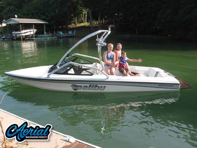 1995 Malibu Response with an Airborne 2.0 Wakeboard Tower, photo 1 of 3