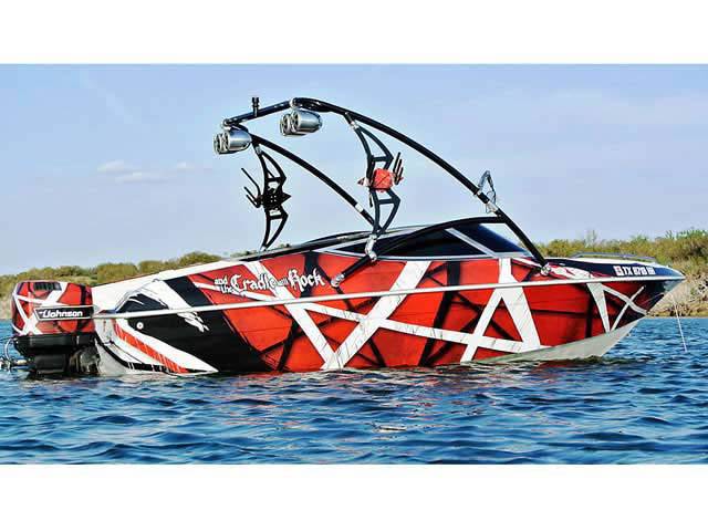 1995 Sunbird with an Assault Wakeboard Tower, photo 3 of 4