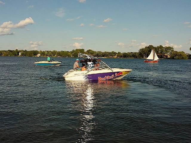 1996 Larson sei176 with an Assault Wakeboard Tower, photo 2 of 5