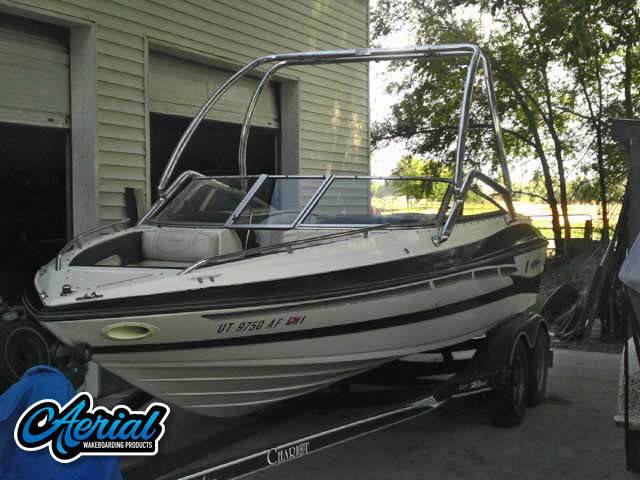 1996 Mariah Z201 Talari with an Airborne 2.0 Wakeboard Tower, photo 1 of 3