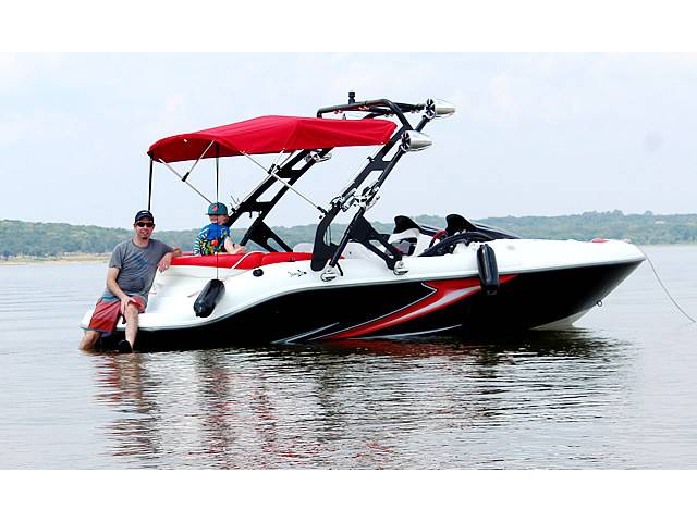 1997 Seadoo Challenger 1800 with a FreeRide Wakeboard Tower, photo 1 of 7