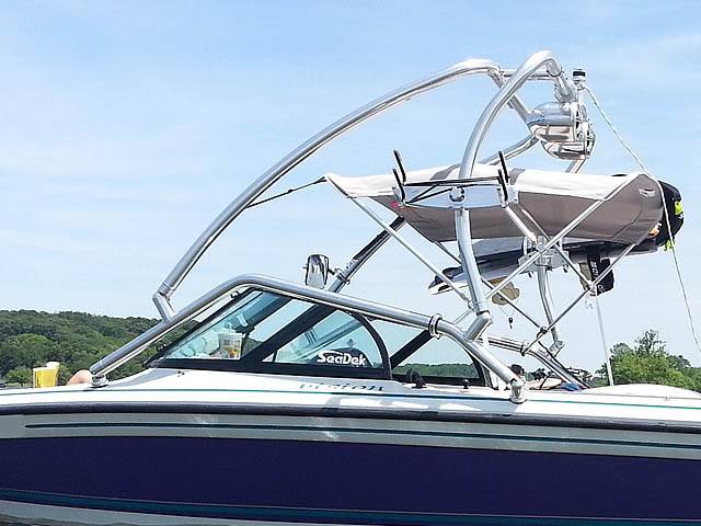 1997 Supra Vision with an Airborne 2.0 Wakeboard Tower, photo 2 of 7