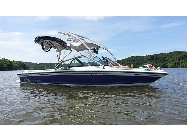 1997 Supra Vision with an Airborne 2.0 Wakeboard Tower, photo 3 of 7
