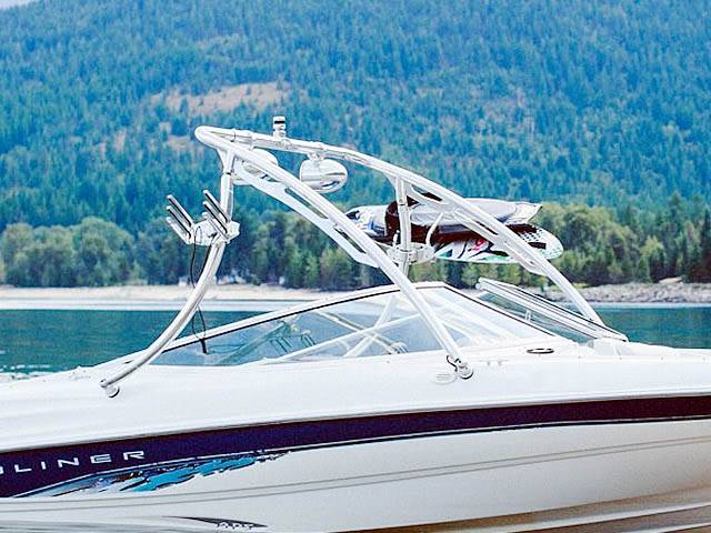 1998 Bayliner 185 Capri with an Ascent 2.0 Wakeboard Tower, photo 2 of 7