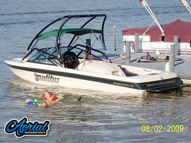 1998 Malibu Sportster LX with an Airborne 2.0 Wakeboard Tower