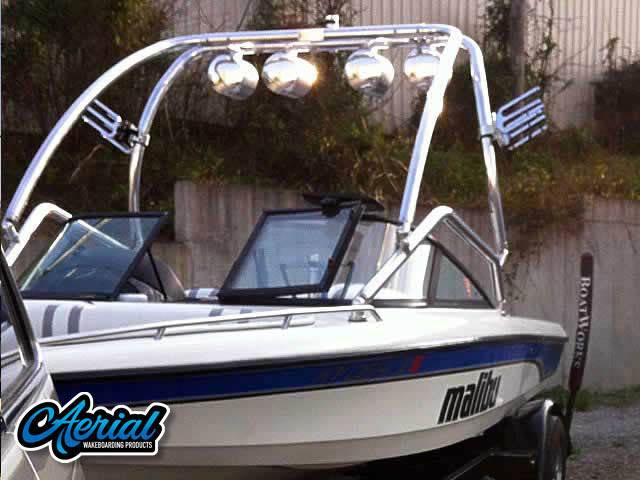 1998 Malibu Sportster LXI with an Airborne 2.0 Wakeboard Tower, photo 2 of 5