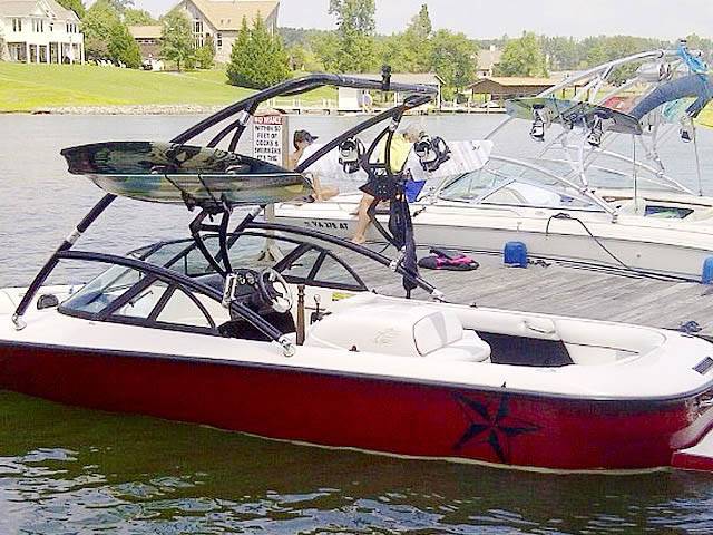 1998 Moomba Outback with an Assault Wakeboard Tower, photo 3 of 3