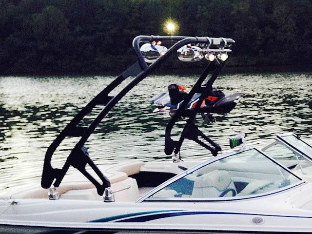 1998 Sea Ray 180BR with a FreeRide Wakeboard Tower, photo 2 of 10