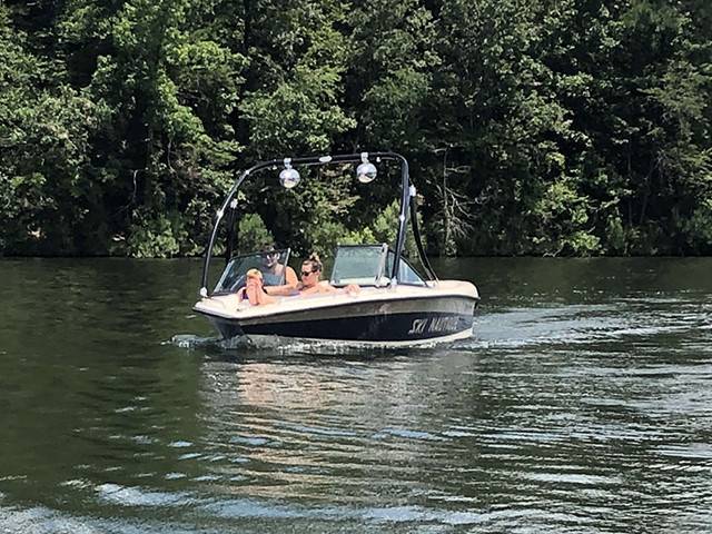 1998 Ski Nautique with an Ascent 2.0 Wakeboard Tower, photo 2 of 2