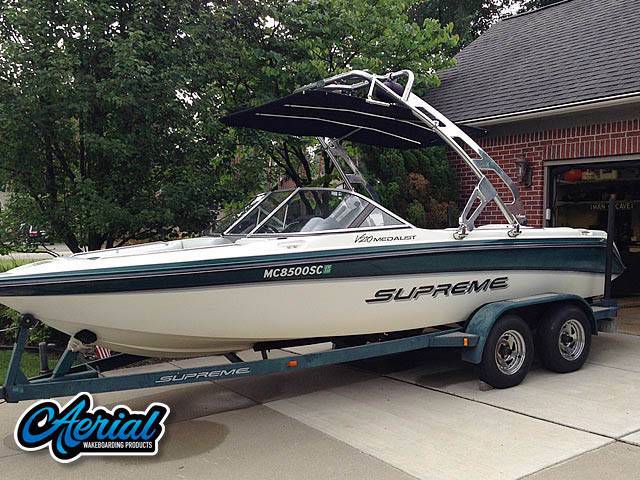1998 Ski Supreme V210 Medalist with a FreeRide Wakeboard Tower, photo 3 of 6