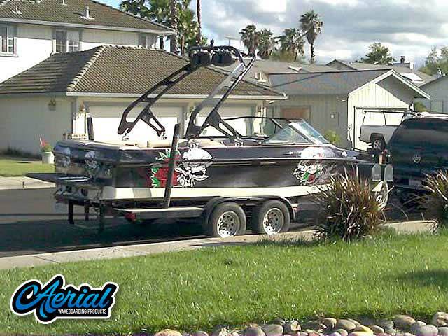 1999 Calabria with a FreeRide Wakeboard Tower