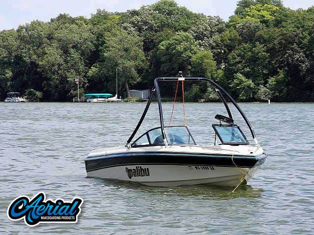 1999 Malibu Sunsetter with an Ascent 2.0 Wakeboard Tower, photo 2 of 2