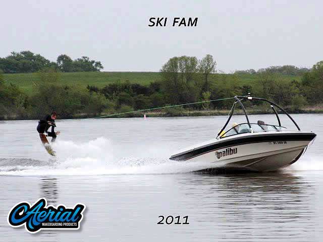1999 Malibu Sunsetter with an Ascent 2.0 Wakeboard Tower, photo 1 of 2